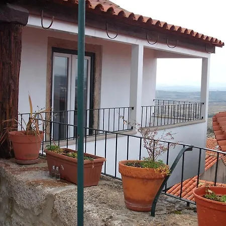 Casa Pires Mateus Lantställe