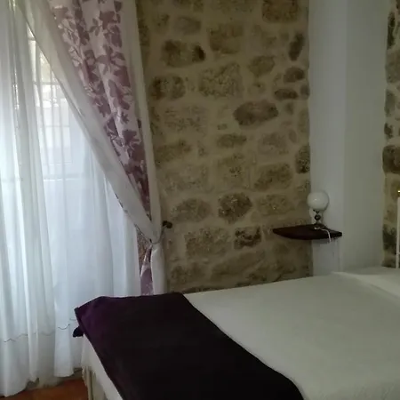 Casa Pires Mateus Kır Evi