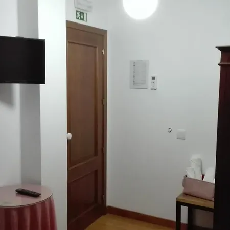 Casa Pires Mateus Lantställe *