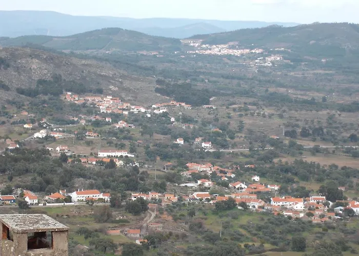 Casa Pires Mateus Kır Evi Monsanto